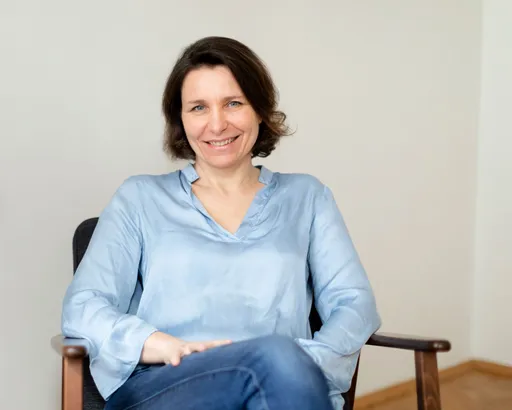 Profilbild Naomi Szava-Kovats